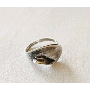 Sterling Silver Wavy Modernist Style Ring Size 9